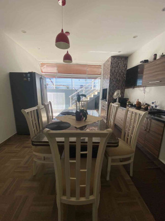 Imagem Casa com 4 Quartos à Venda, 256 m² em Aruã - Mogi Das Cruzes Imagem Casa com 4 Quartos à Venda, 256 m² em Aruã - Mogi Das Cruzes