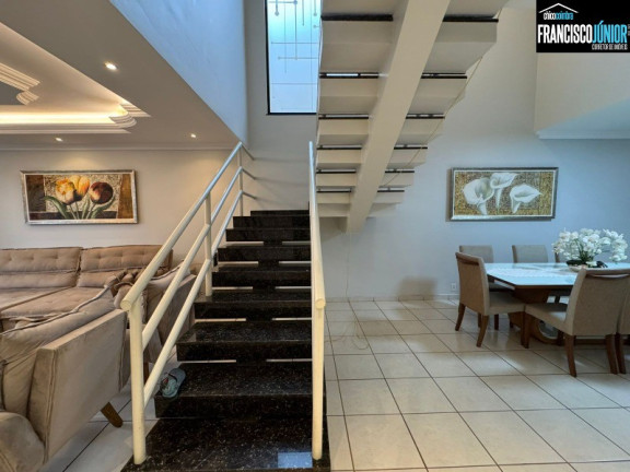 Imagem Casa com 4 Quartos à Venda, 375 m² em Setor Coimbra - Goiânia Imagem Casa com 4 Quartos à Venda, 375 m² em Setor Coimbra - Goiânia