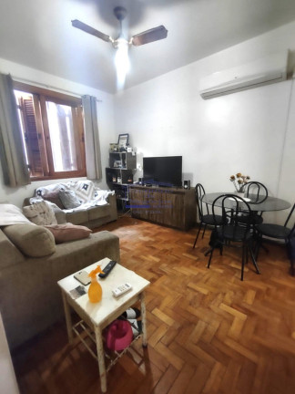 Imagem Imóvel com 2 Quartos à Venda, 53 m² em Camaquã - Porto Alegre Imagem Imóvel com 2 Quartos à Venda, 53 m² em Camaquã - Porto Alegre