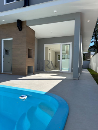 Imagem Sobrado com 3 Quartos à Venda, 176 m² em Lagoa Da Conceição - Florianópolis Imagem Sobrado com 3 Quartos à Venda, 176 m² em Lagoa Da Conceição - Florianópolis