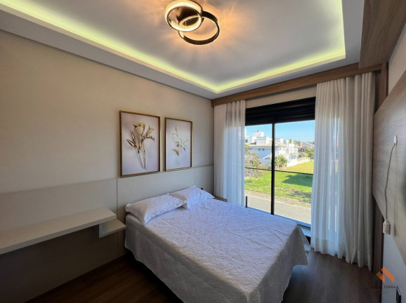 Imagem Casa com 3 Quartos à Venda, 185 m² Imagem Casa com 3 Quartos à Venda, 185 m²