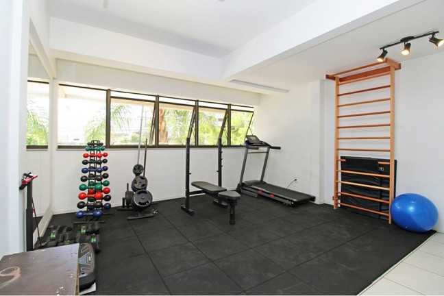 Imagem Imóvel com 2 Quartos à Venda, 70 m² em Menino Deus - Porto Alegre Imagem Imóvel com 2 Quartos à Venda, 70 m² em Menino Deus - Porto Alegre