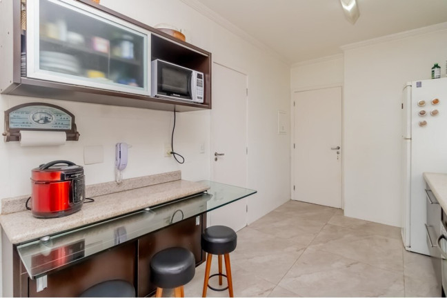 Imagem Imóvel com 3 Quartos à Venda, 130 m² em Vila Suzana - São Paulo Imagem Imóvel com 3 Quartos à Venda, 130 m² em Vila Suzana - São Paulo