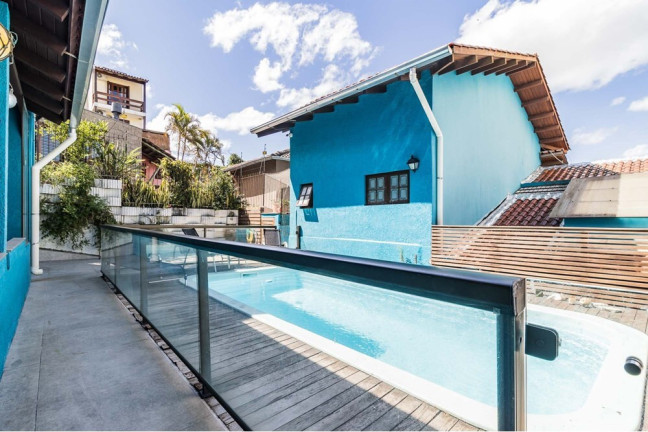Imagem Casa com 4 Quartos à Venda, 216 m² em Partenon - Porto Alegre Imagem Casa com 4 Quartos à Venda, 216 m² em Partenon - Porto Alegre