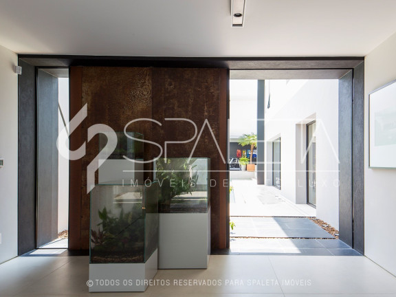 Imagem Casa com 3 Quartos à Venda, em Jardins - São Paulo Imagem Casa com 3 Quartos à Venda, em Jardins - São Paulo