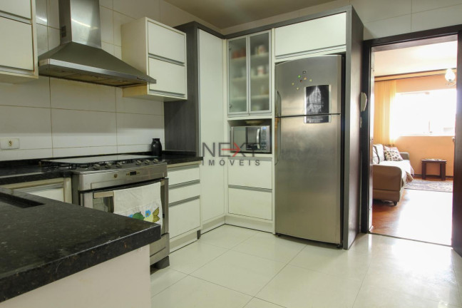 Imagem Apartamento com 3 Quartos à Venda, 197 m² em Centro - Curitiba