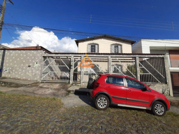 Imagem Casa com 6 Quartos à Venda, 96 m² Imagem Casa com 6 Quartos à Venda, 96 m²