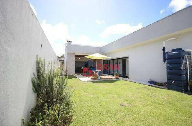 Imagem Casa com 4 Quartos à Venda, 233 m² em Butiatuvinha - Curitiba Imagem Casa com 4 Quartos à Venda, 233 m² em Butiatuvinha - Curitiba