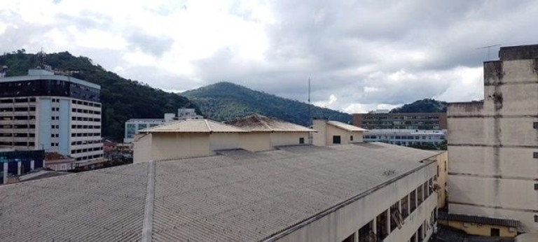 Imagem Imóvel com 1 Quarto à Venda, 30 m² em Várzea - Teresópolis Imagem Imóvel com 1 Quarto à Venda, 30 m² em Várzea - Teresópolis