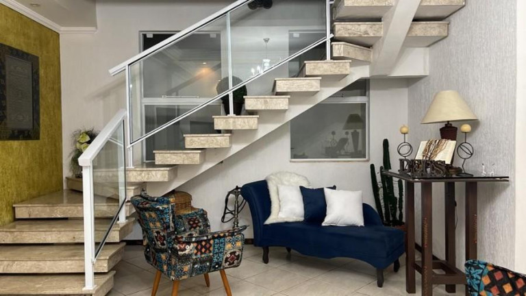 Imagem Casa com 5 Quartos à Venda, 389 m² em Jardim Capoavinha - Mairiporã Imagem Casa com 5 Quartos à Venda, 389 m² em Jardim Capoavinha - Mairiporã