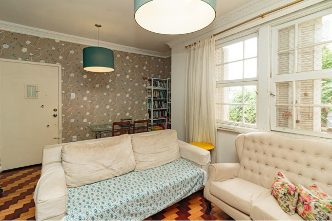 Imagem Apartamento com 3 Quartos à Venda, 117 m² em Petrópolis - Porto Alegre Imagem Apartamento com 3 Quartos à Venda, 117 m² em Petrópolis - Porto Alegre