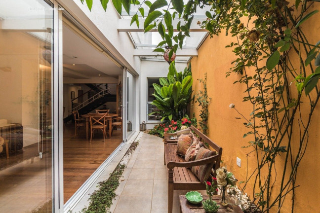 Imagem Casa com 4 Quartos à Venda, 408 m² em Jardim Europa - São Paulo Imagem Casa com 4 Quartos à Venda, 408 m² em Jardim Europa - São Paulo