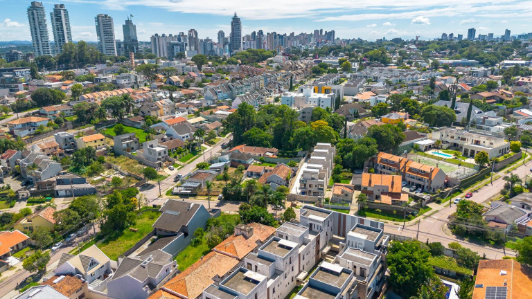 Imagem Terreno à Venda, 601 m² em Seminário - Curitiba Imagem Terreno à Venda, 601 m² em Seminário - Curitiba
