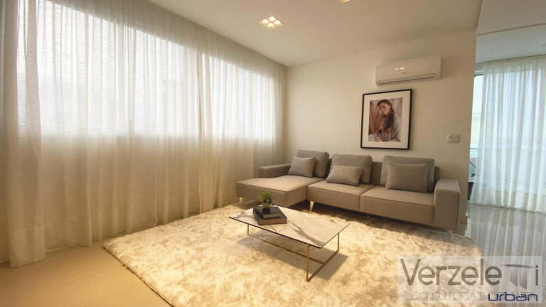 Imagem Apartamento com 4 Quartos à Venda, 240 m² em Centro - Balneário Camboriú