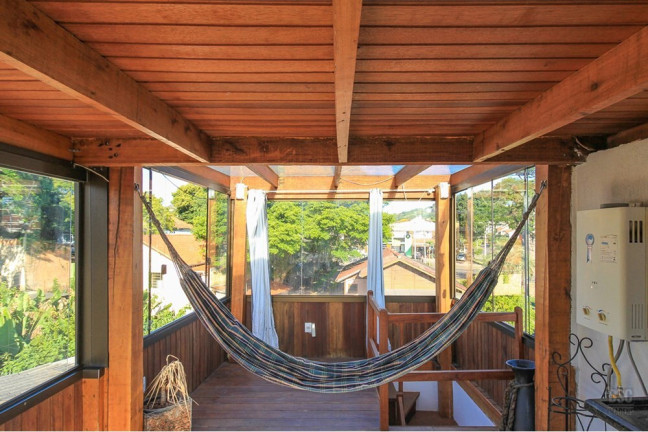 Imagem Casa com 1 Quarto à Venda, 70 m² em Guarujá - Porto Alegre Imagem Casa com 1 Quarto à Venda, 70 m² em Guarujá - Porto Alegre