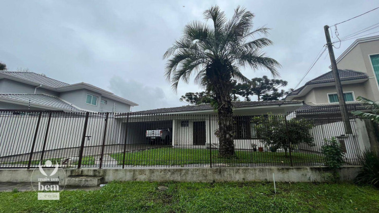 Casa com 5 Quartos à Venda, 236 m² em Atuba - Curitiba