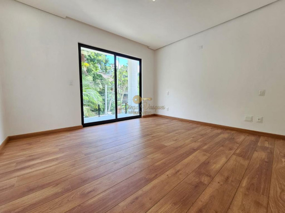 Imagem Casa com 3 Quartos à Venda, 274 m² em Comary - Teresópolis