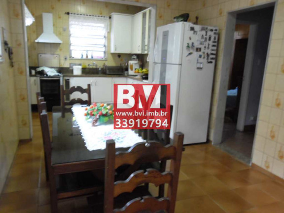 Imagem Casa com 4 Quartos à Venda, 270 m² em Vila Da Penha - Rio De Janeiro