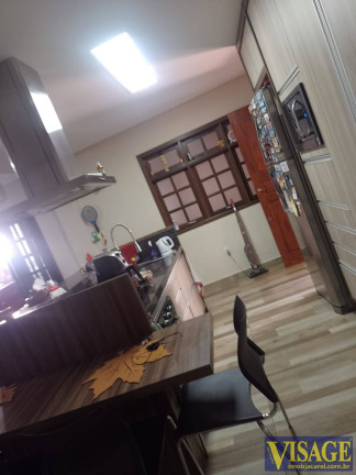 Imagem Casa com 3 Quartos à Venda, 231 m² em Centro - Jacareí Imagem Casa com 3 Quartos à Venda, 231 m² em Centro - Jacareí