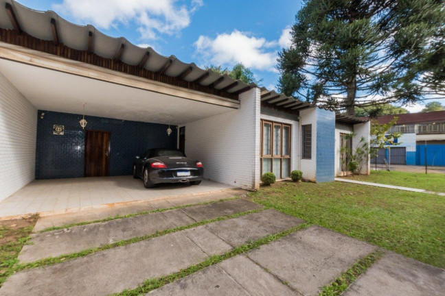 Imagem Casa com 4 Quartos à Venda, 209 m² em Seminário - Curitiba Imagem Casa com 4 Quartos à Venda, 209 m² em Seminário - Curitiba