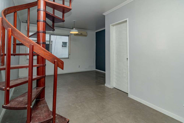 Imagem Imóvel com 2 Quartos à Venda, em Cidade Baixa - Porto Alegre Imagem Imóvel com 2 Quartos à Venda, em Cidade Baixa - Porto Alegre