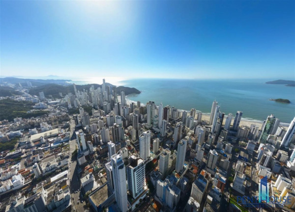 Imagem Apartamento com 3 Quartos à Venda, 106 m² em Centro - Balneário Camboriú