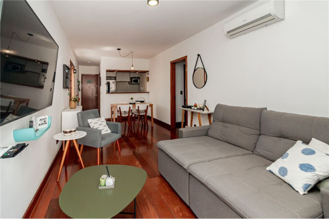 Imagem Imóvel com 2 Quartos à Venda, em Moinhos De Vento - Porto Alegre Imagem Imóvel com 2 Quartos à Venda, em Moinhos De Vento - Porto Alegre