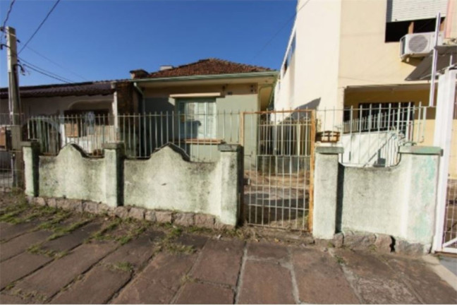 Casa com 2 Quartos à Venda,  em Partenon - Porto Alegre