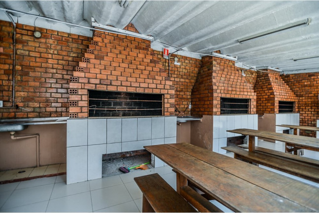 Imagem Imóvel com 2 Quartos à Venda, 71 m² em Cristal - Porto Alegre Imagem Imóvel com 2 Quartos à Venda, 71 m² em Cristal - Porto Alegre
