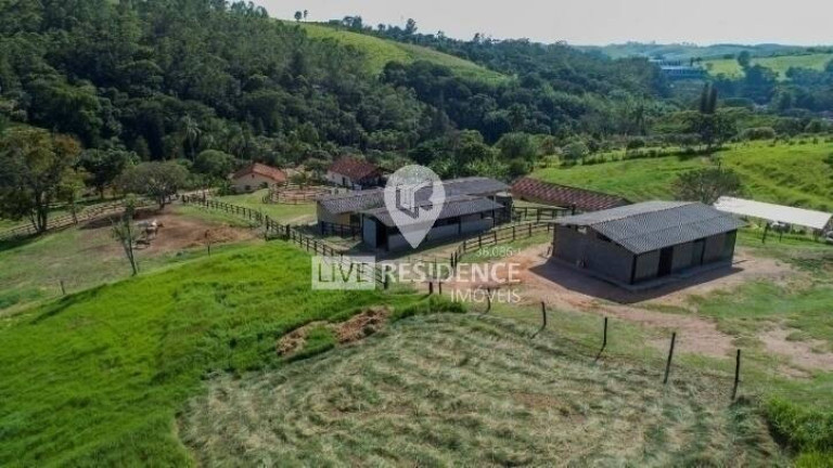 Imagem Chácara com 8 Quartos à Venda, 580 m² em Bairro Itapema - Itatiba Imagem Chácara com 8 Quartos à Venda, 580 m² em Bairro Itapema - Itatiba