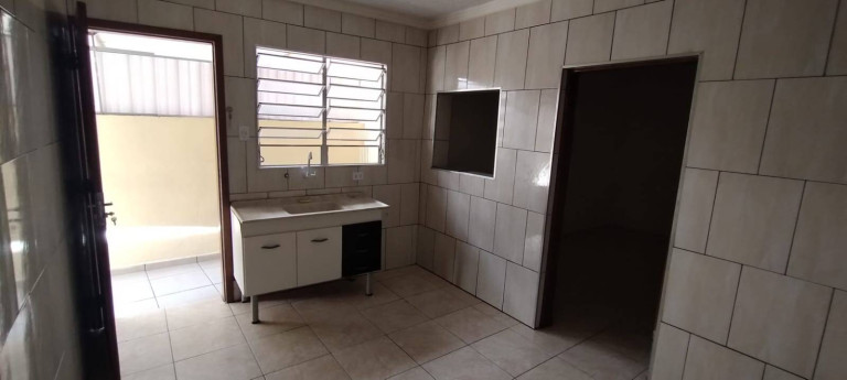 Imagem Casa com 1 Quarto para Alugar,  em Jardim Dona Sinhá - São Paulo