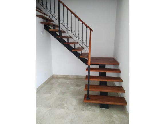 Imagem Sobrado com 3 Quartos à Venda, 107 m² em Nova Suiça - Valinhos Imagem Sobrado com 3 Quartos à Venda, 107 m² em Nova Suiça - Valinhos