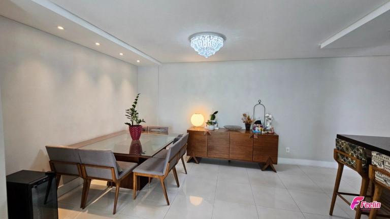 Imagem Apartamento com 3 Quartos à Venda, 132 m² em Balneário - Florianópolis Imagem Apartamento com 3 Quartos à Venda, 132 m² em Balneário - Florianópolis