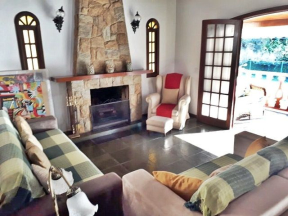 Imagem Casa com 4 Quartos à Venda, 500 m² em Comary - Teresópolis