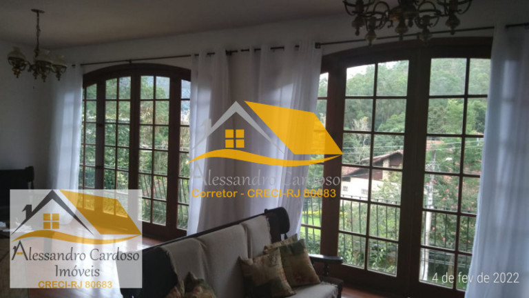 Imagem Casa com 3 Quartos à Venda, 250 m² em Parque São Clemente - Nova Friburgo Imagem Casa com 3 Quartos à Venda, 250 m² em Parque São Clemente - Nova Friburgo
