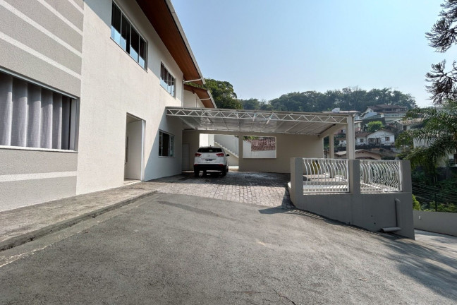 Imagem Casa com 3 Quartos à Venda, 404 m² em Ponta Aguda - Blumenau Imagem Casa com 3 Quartos à Venda, 404 m² em Ponta Aguda - Blumenau