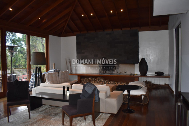 Imagem Casa com 4 Quartos à Venda, 375 m² em Região Do Vale Encantado - Campos Do Jordão Imagem Casa com 4 Quartos à Venda, 375 m² em Região Do Vale Encantado - Campos Do Jordão