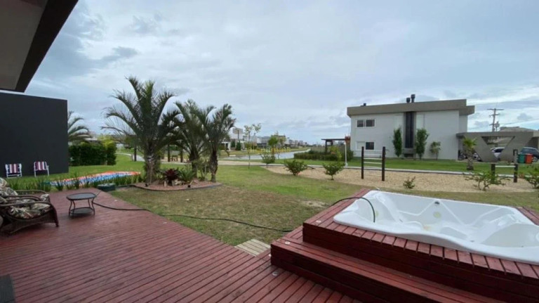 Imagem Casa com 4 Quartos à Venda, 280 m² em Condominio Riviera Xangri-la - Xangri-lá Imagem Casa com 4 Quartos à Venda, 280 m² em Condominio Riviera Xangri-la - Xangri-lá