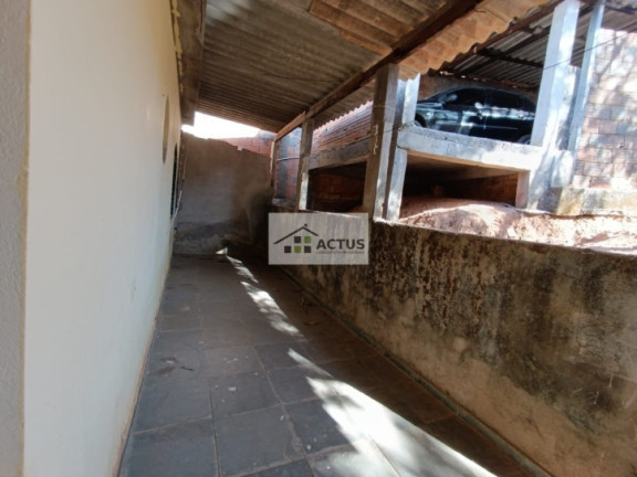 Imagem Casa com 3 Quartos à Venda, 720 m² em Independência (barreiro) - Belo Horizonte