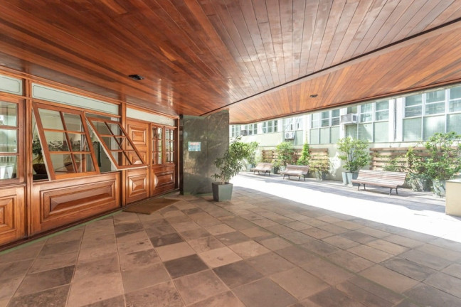 Imagem Imóvel com 4 Quartos à Venda, 352 m² em Moinhos De Vento - Porto Alegre Imagem Imóvel com 4 Quartos à Venda, 352 m² em Moinhos De Vento - Porto Alegre
