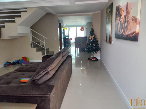 Imagem Sobrado com 3 Quartos à Venda, 250 m² em Pioneiros - Balneário Camboriú
