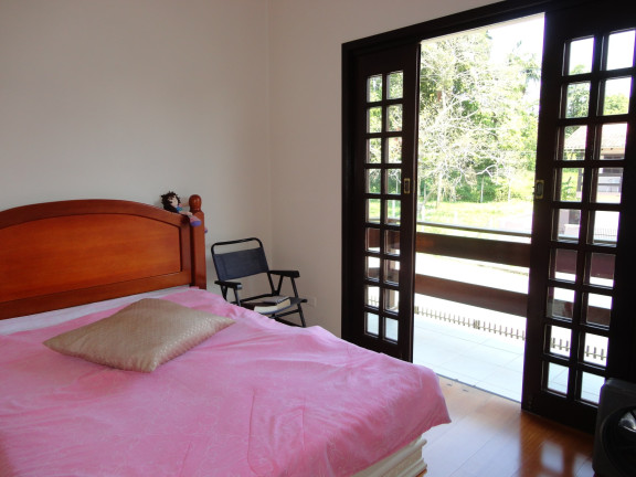 Imagem Casa com 3 Quartos à Venda, 260 m² em America - Joinville