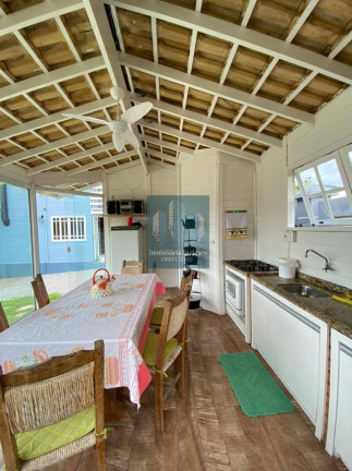 Imagem Casa com 2 Quartos à Venda, 450 m² em Rio Vermelho - Florianópolis