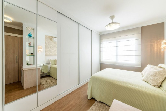 Imagem Imóvel com 2 Quartos à Venda, em Jardim Botânico - Porto Alegre Imagem Imóvel com 2 Quartos à Venda, em Jardim Botânico - Porto Alegre