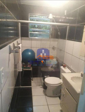 Imagem Casa com 3 Quartos à Venda, 240 m² em Jardim Santa Cecília - Guarulhos Imagem Casa com 3 Quartos à Venda, 240 m² em Jardim Santa Cecília - Guarulhos