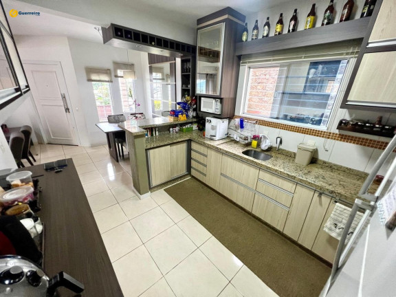 Imagem Casa com 3 Quartos à Venda, 395 m² em Monte Verde - Florianópolis Imagem Casa com 3 Quartos à Venda, 395 m² em Monte Verde - Florianópolis