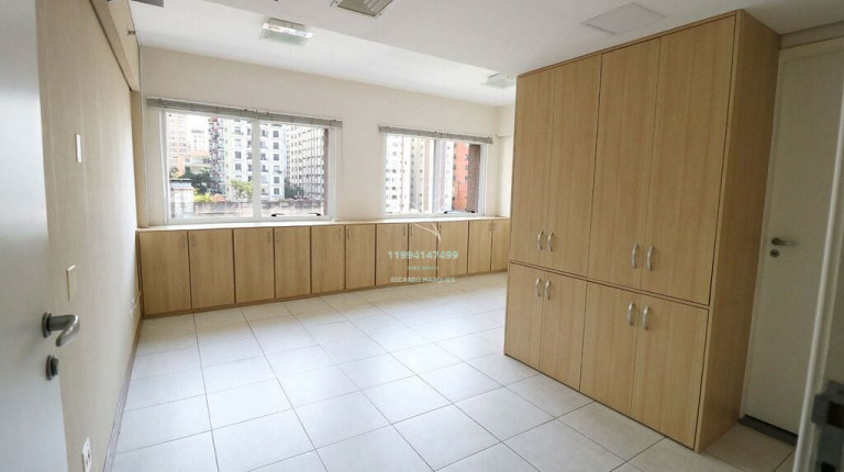 Sala Comercial à Venda, 28 m² em Bela Vista - São Paulo