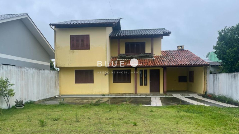 Casa com 3 Quartos à Venda, 140 m² em Centro - Torres