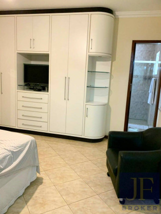 Imagem Casa com 6 Quartos para Temporada, 180 m² em Canasvieiras - Florianópolis Imagem Casa com 6 Quartos para Temporada, 180 m² em Canasvieiras - Florianópolis