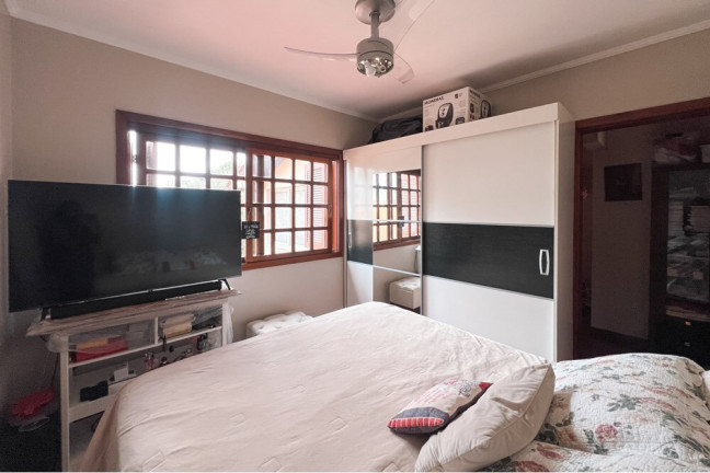 Imagem Casa com 3 Quartos à Venda, 211 m² em Niterói - Canoas Imagem Casa com 3 Quartos à Venda, 211 m² em Niterói - Canoas